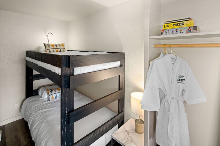Room 17 of 57
