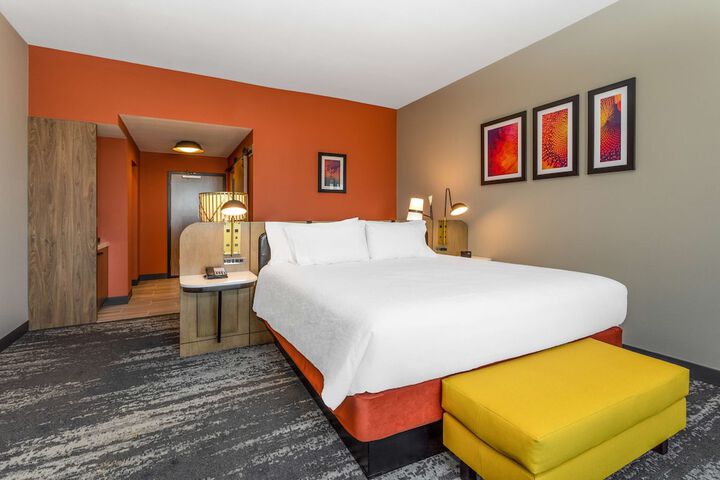 Room 15 of 32