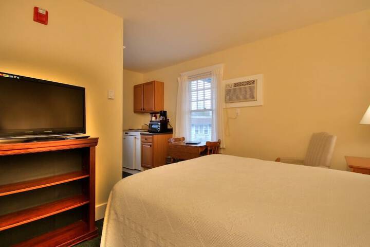 Room 34 of 92