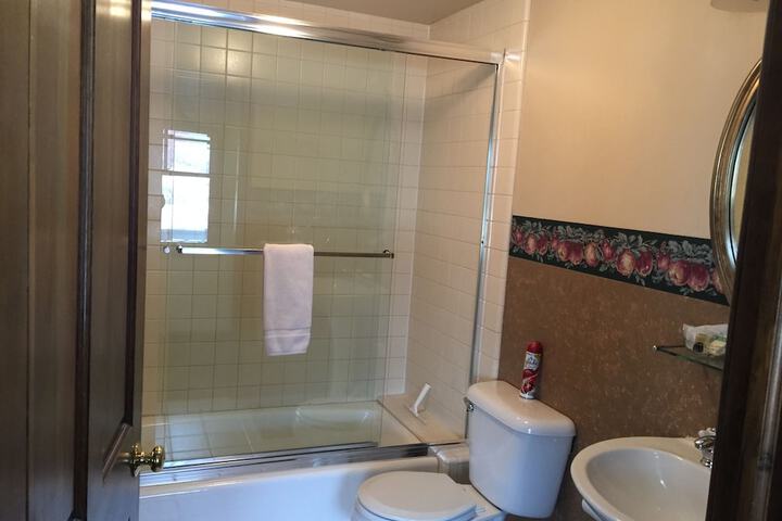 Room 44 of 57