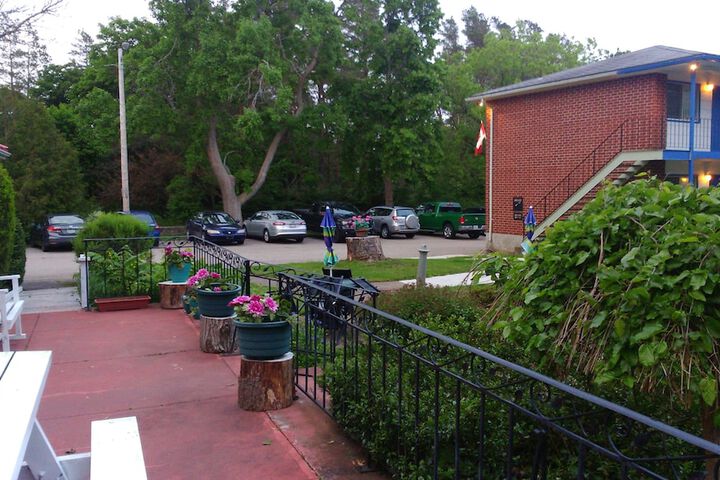 Property Grounds 30 of 30