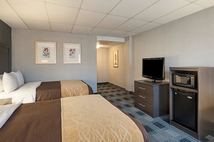 Room 18 of 48
