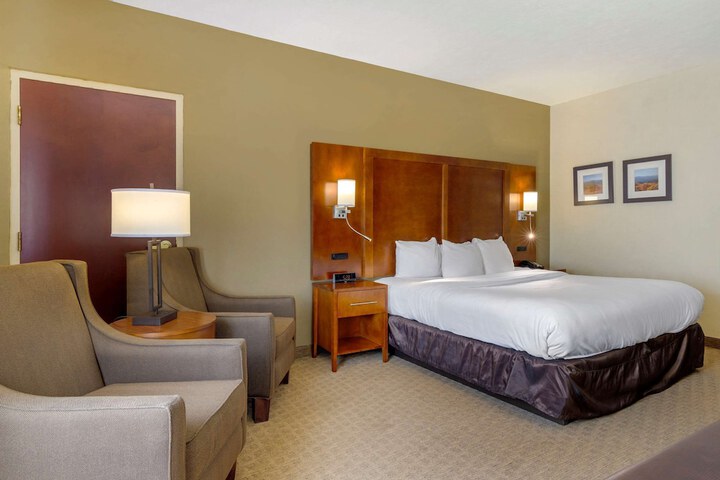 Room 15 of 37
