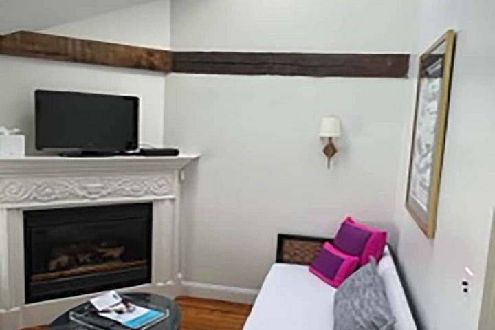 James Pharmacy Bed & Breakfast