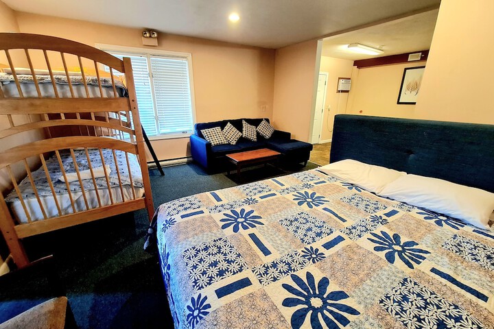 Room 17 of 41