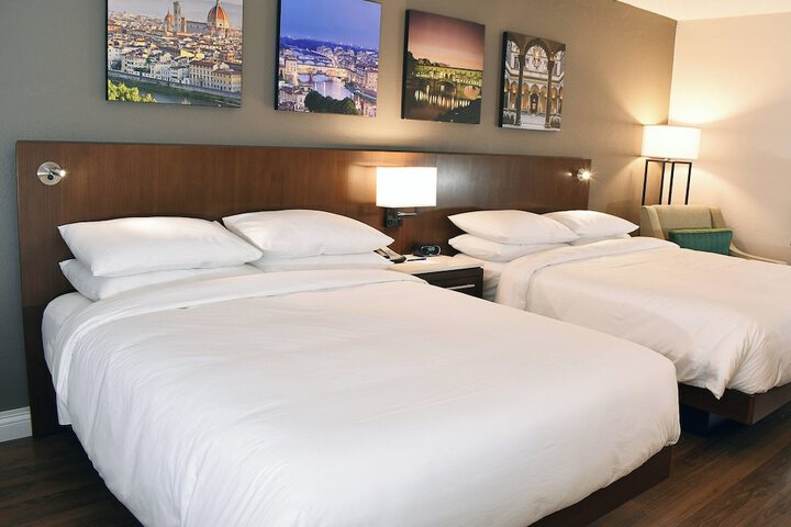 Room 16 of 28