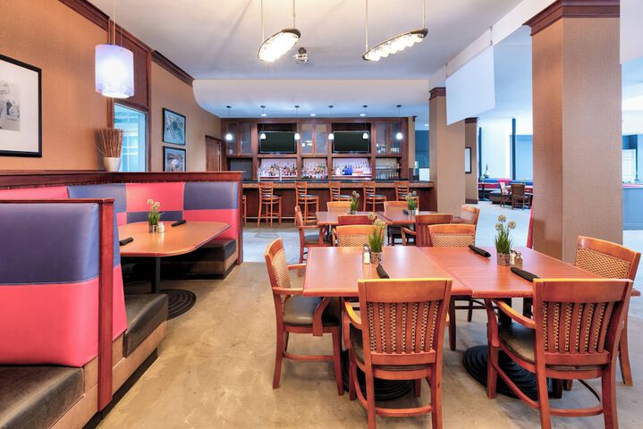 Dining 74 of 83