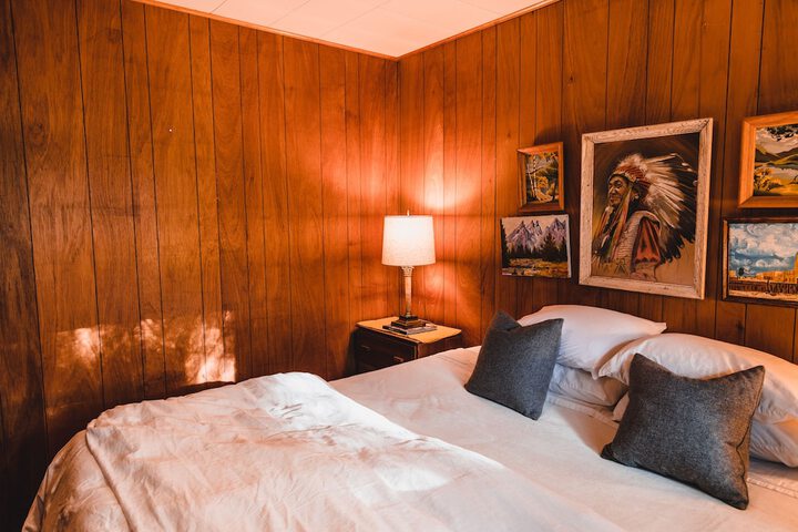 Room 51 of 74