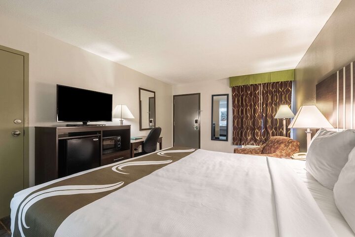 Room 31 of 40