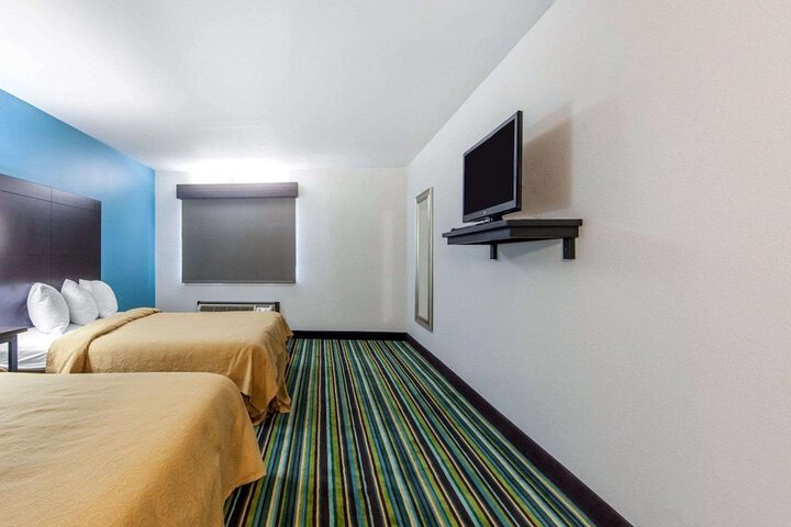 Room 16 of 32