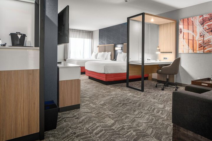 Room 13 of 25