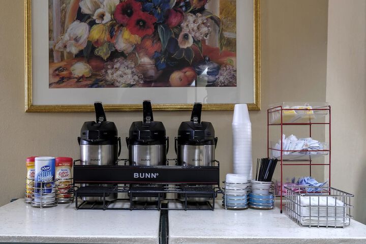 Breakfast/Coffee Service 28 of 29