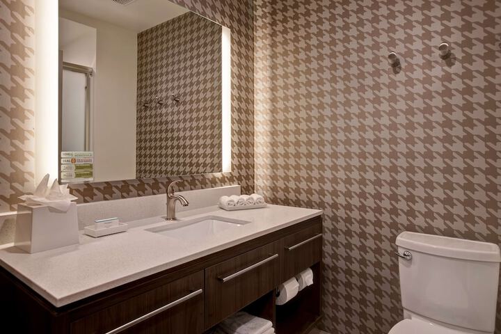 Room 23 of 45