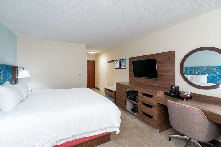 Room 14 of 33