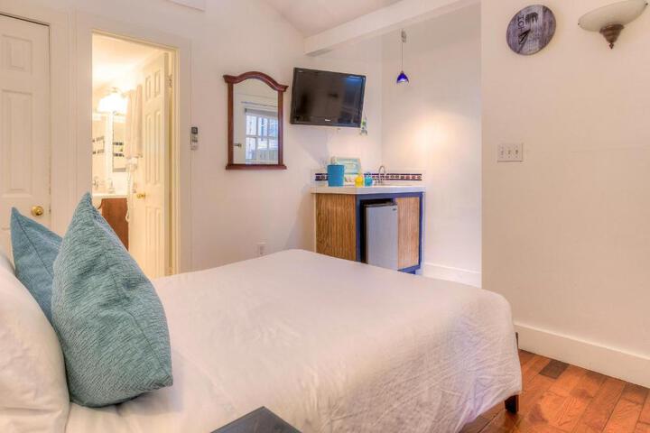 Key West Harbor Inn - Adults Only