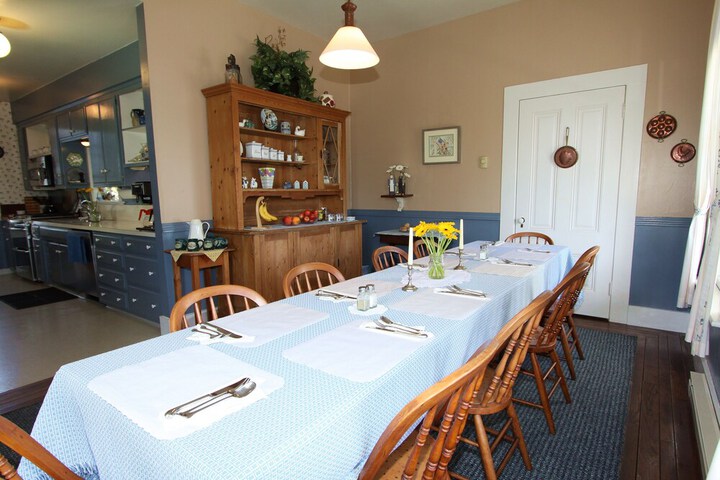 Joshua Grindle Inn