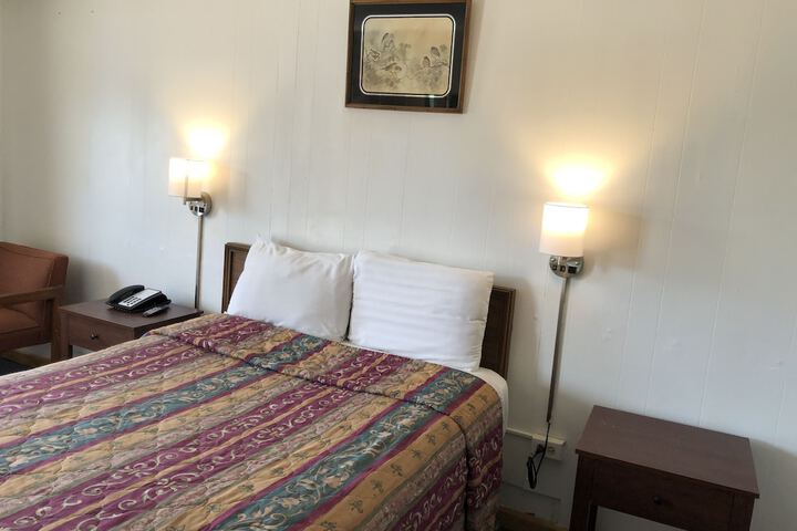 Room 15 of 34