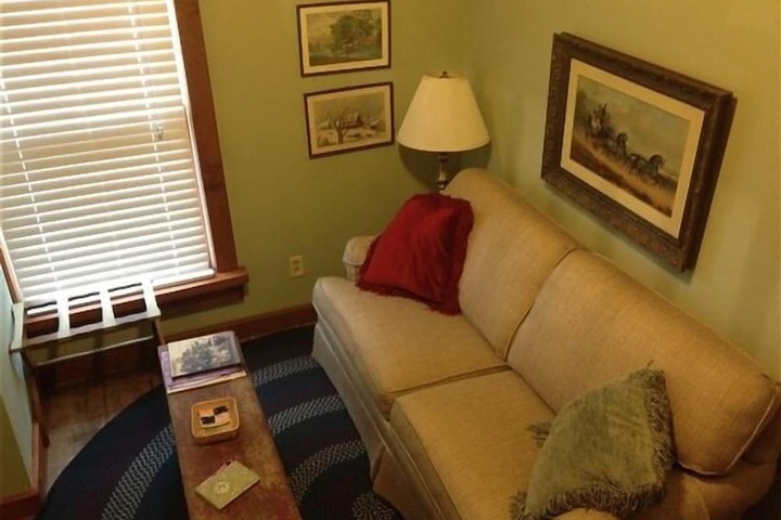 Room 13 of 20