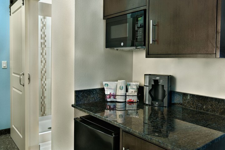 Oxford Suites Bellingham