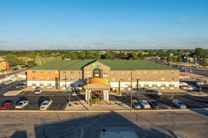 Holiday Inn Express Carlsbad by IHG