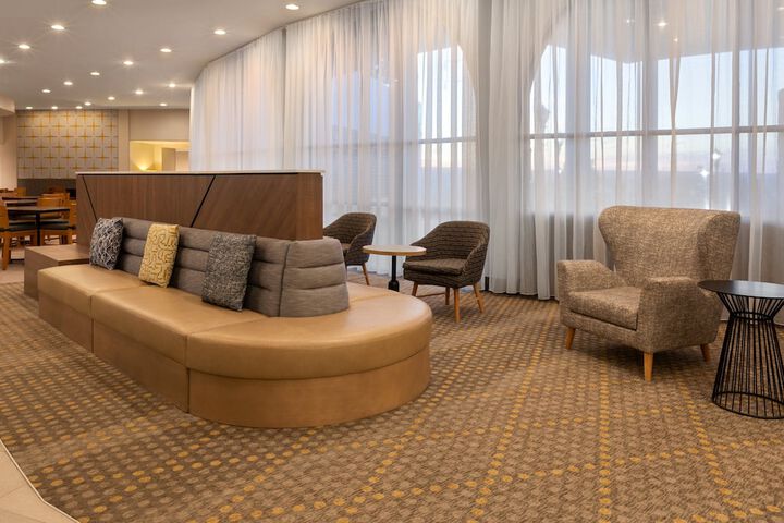 Hotel 4 of 61