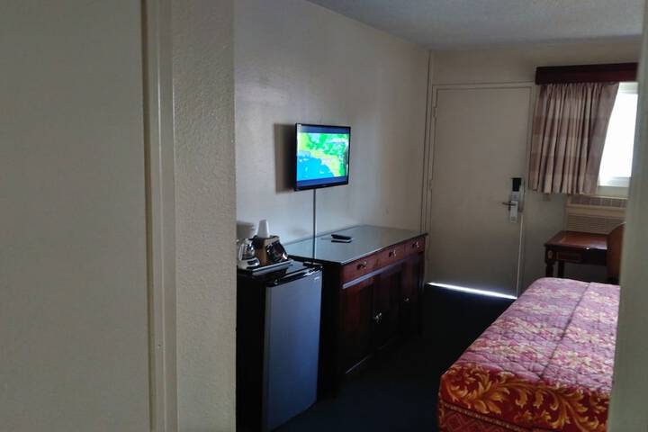 Room 19 of 53