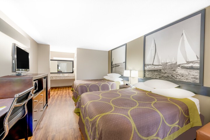 Room 15 of 26
