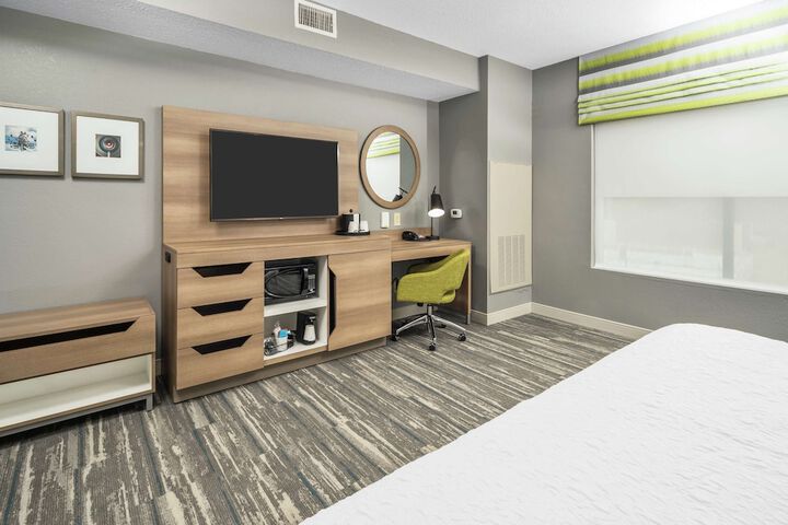 Room 7 of 50
