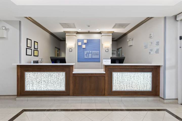Hotel Interior 17 of 59