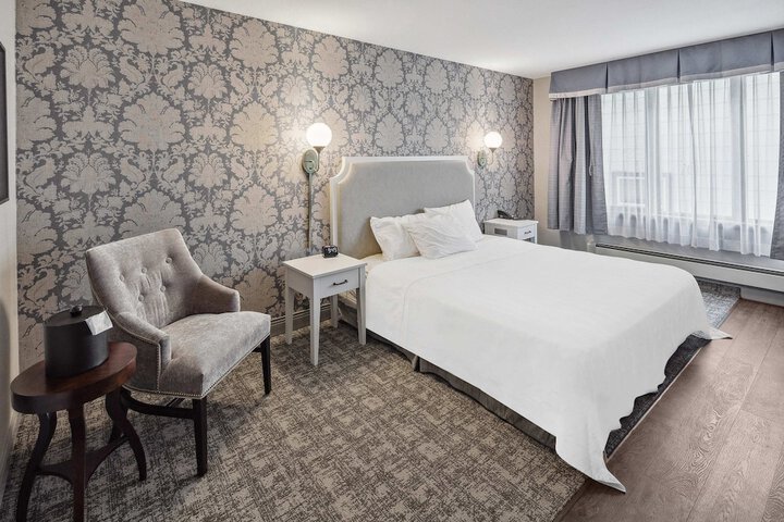 Room 42 of 53