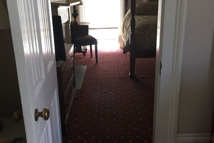 Room 35 of 49