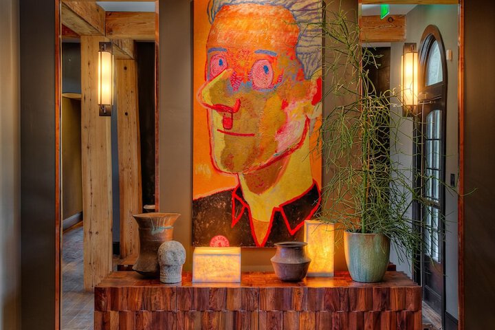 Hotel Interior 10 of 38
