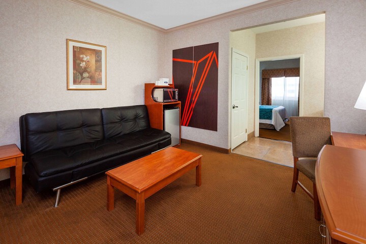 Room 12 of 20
