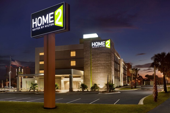 Hotel 6 of 83