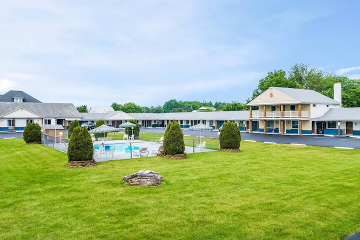 Econo Lodge Palmyra - Hershey