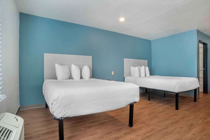 Room 10 of 23