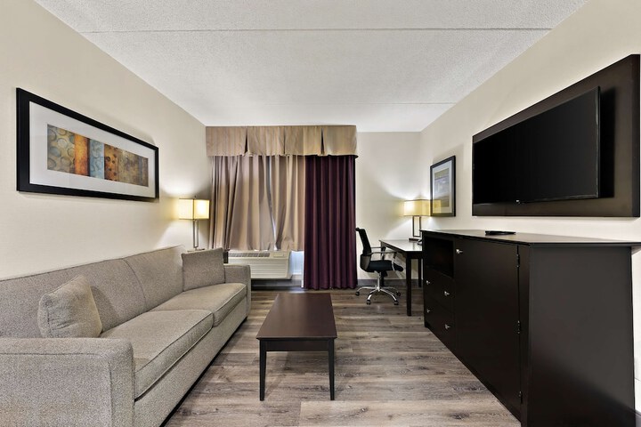 Room 18 of 38