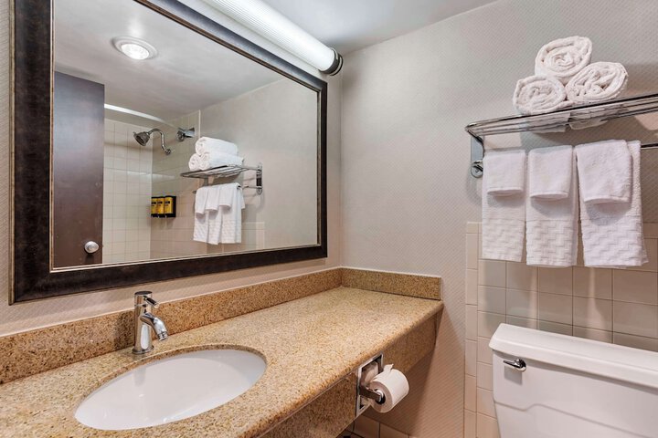 Kingston Regency Inn