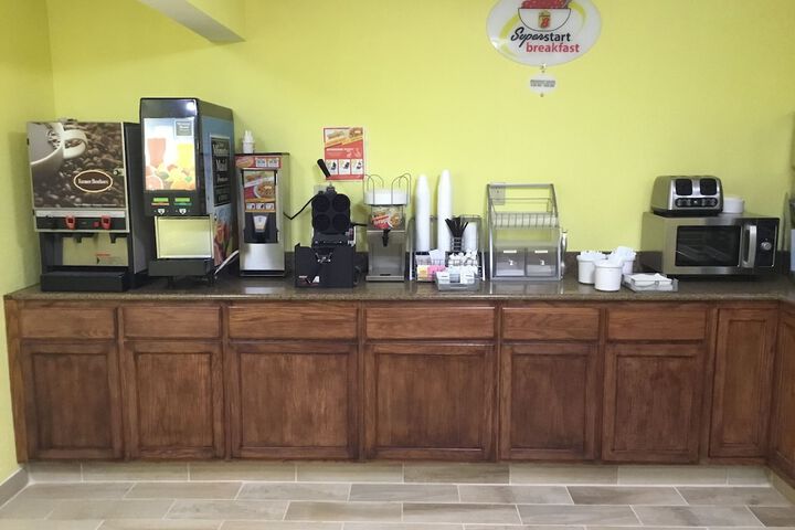 Breakfast/Coffee Service 25 of 25