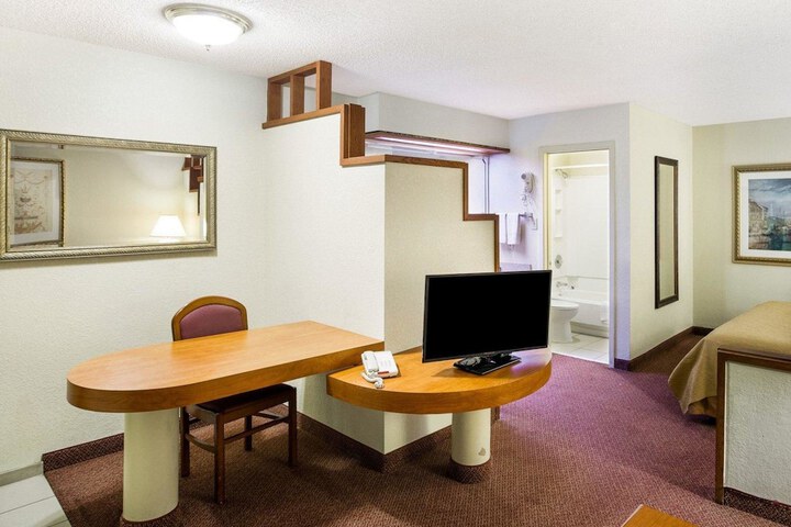 Room 31 of 41