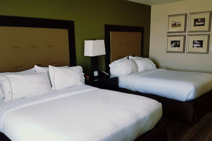 Room 40 of 61