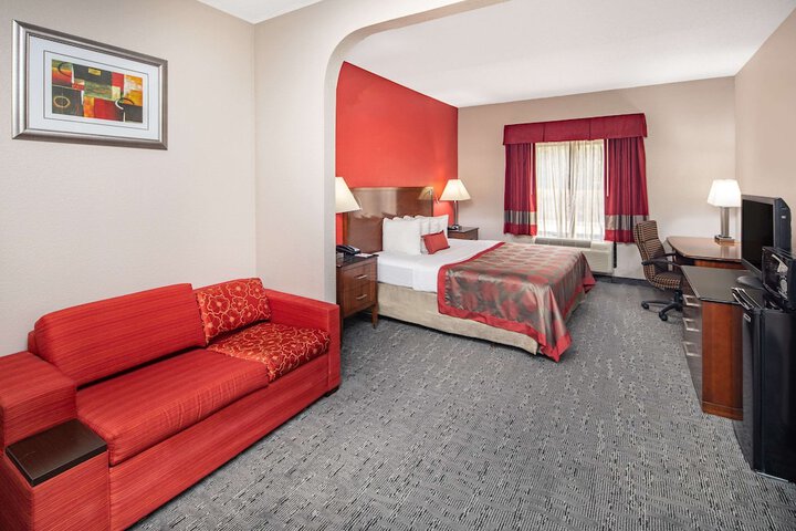 Room 5 of 15