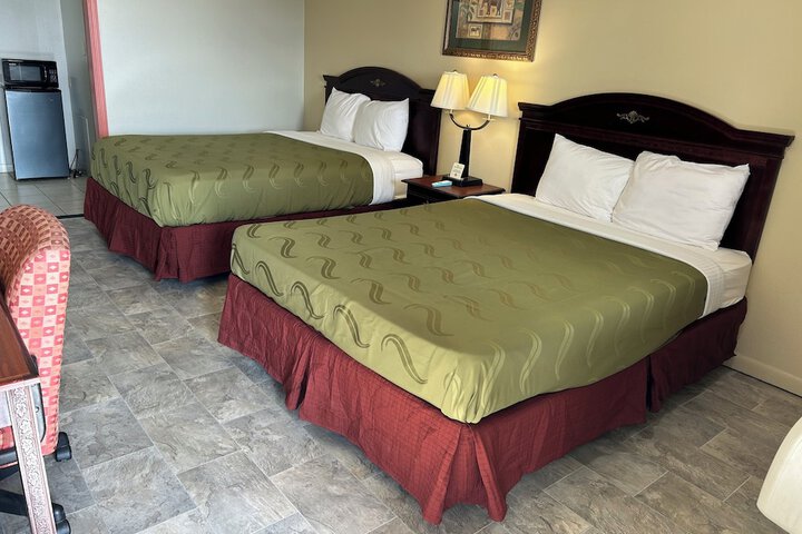 Howards Inn Motel