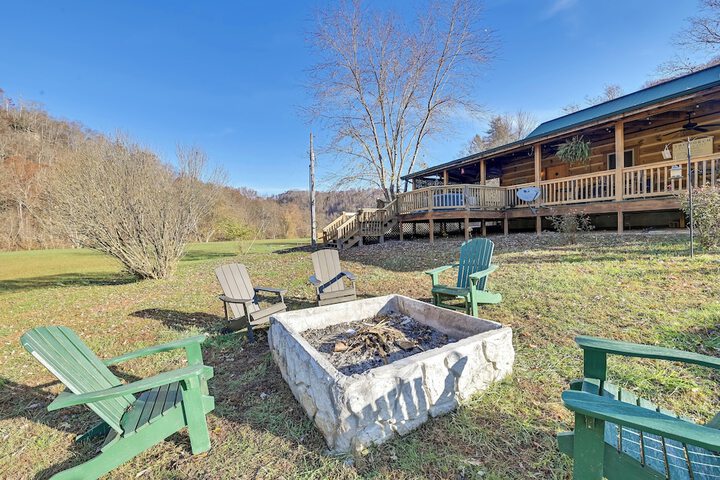 Secluded Retreat: Bbq Lawn Games, & Fire Pit!
