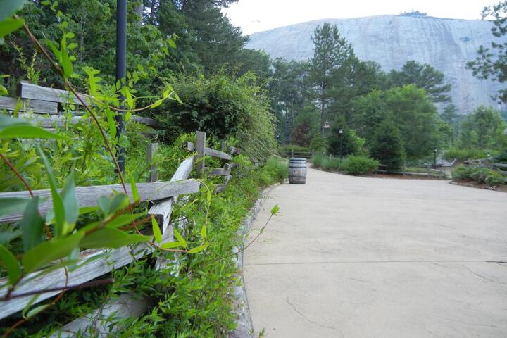 The Inn at Stone Mountain Park
