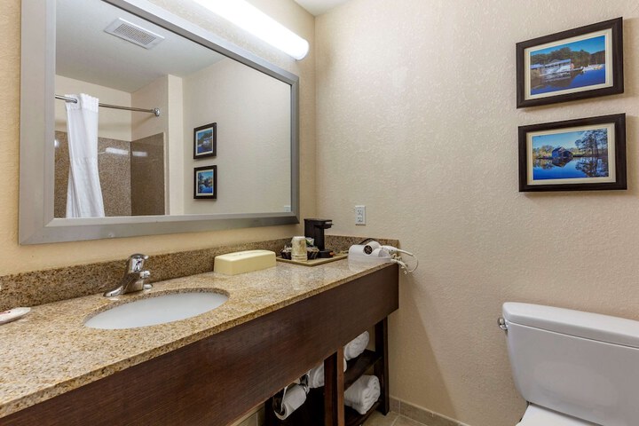 Comfort Inn Smithfield near I-95