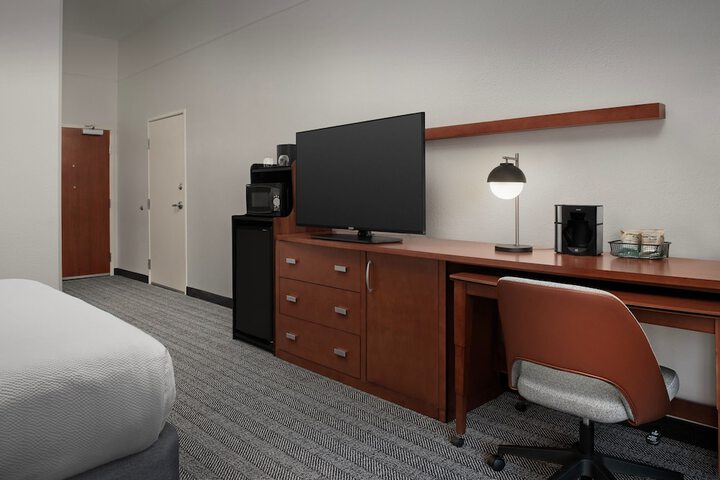 Room 36 of 62