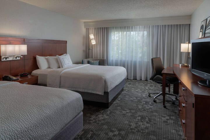 Room 10 of 23