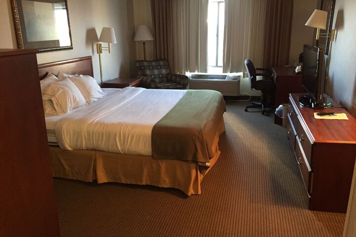 Room 7 of 41