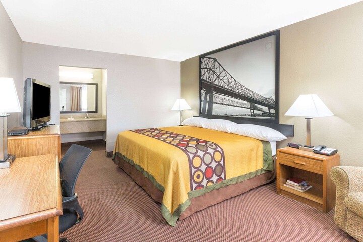 Room 13 of 15